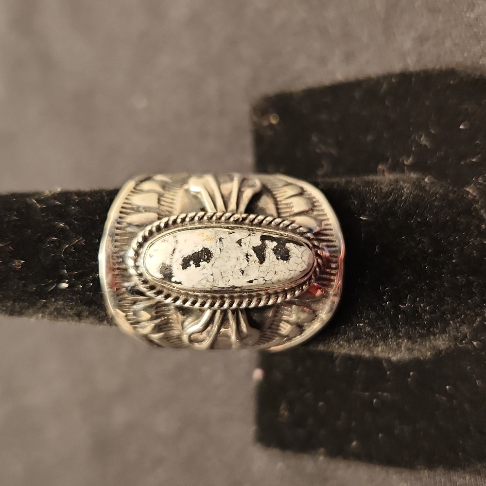 NWOT Navajo made SS White Buffalo Turquoise Ring, Size 9